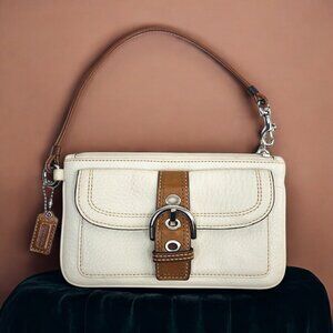 Vintage COACH Off White Brown Leather Wristlet Wallet Clutch Pouch Bag Eyelets